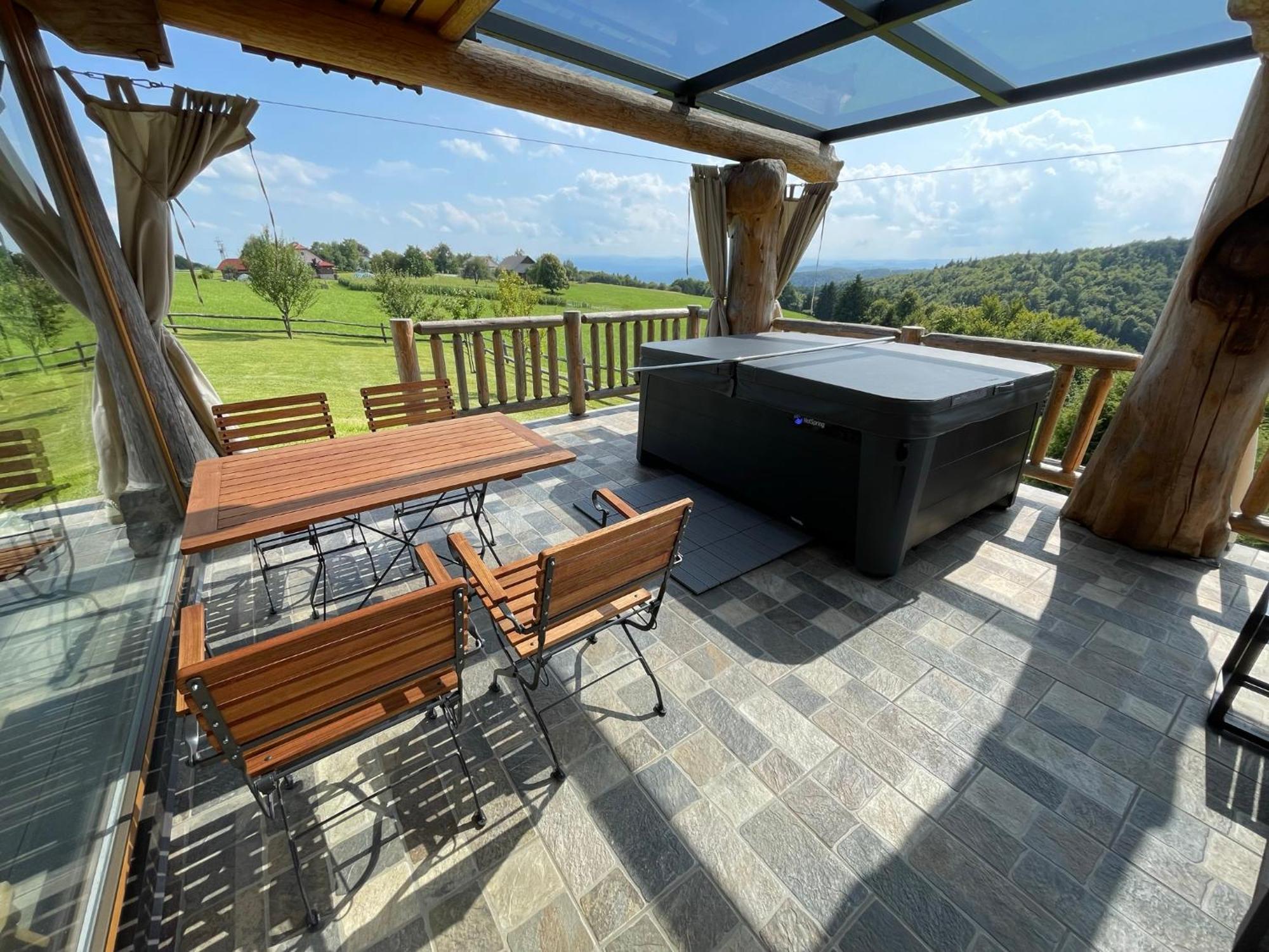 Holiday Home Ernest Zelezni With Hot Tub Ivancna Gorica Exterior foto